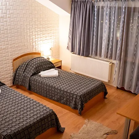 ゲストハウス Matsurev 3*