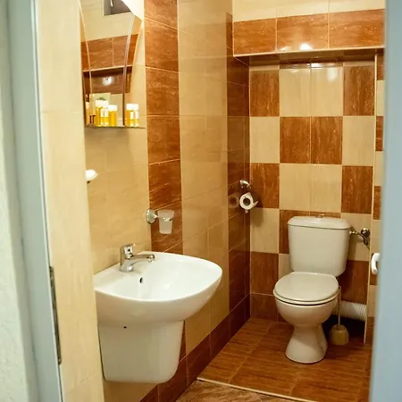 Matsurev Πανσιόν 3*