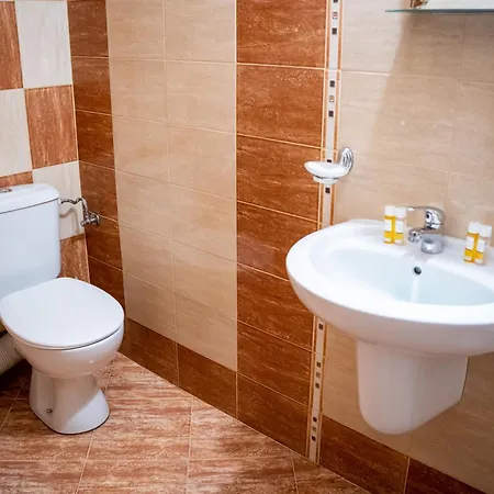 ゲストハウス Matsurev 3*